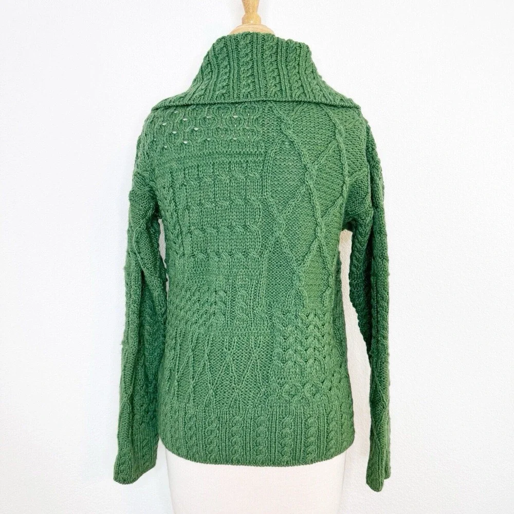 Carraig Donn Womens Merino Wool Aran Irish Wrap Sweater Size‎ XS Green Fisherman - Picture 11 of 12